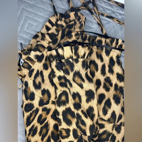 NWOT ZARA Leopard Print Mini Dress L
Ruffle Spaghetti Strap Animal Print - Picture 9 of 15